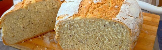 Starinski domaći hleb po bakinom receptu: Spolja hrskav, a unutra mekan kao duša (VIDEO)