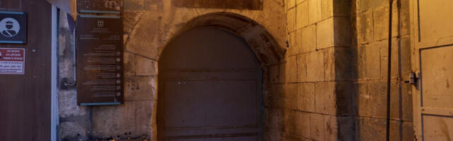 Молитве одржане у Цркви Светог гроба у Јерусалиму без верника