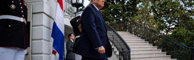 Трамп: Закон ФИСА 702 кључан за војску и безбедност САД