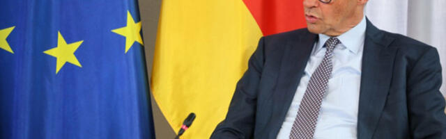 Мерц: Немачка се припрема за могући недостатак керозина