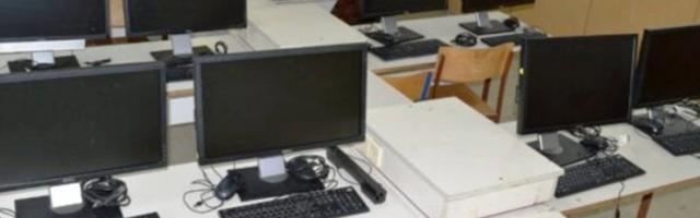 DONACIJA ŠKOLI: Dvadeset računara unaprediće rad obrazovne ustanove u Rekovcu