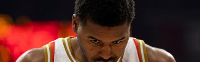 Kao kap – trojka Batlera uz zvuk sirene (VIDEO)