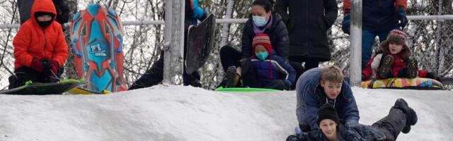 Šator od ćebadi, gumenjaci i sendviči sa krastavčićima: Da li je ovo zaista bilo najbolje vreme za odrastanje?