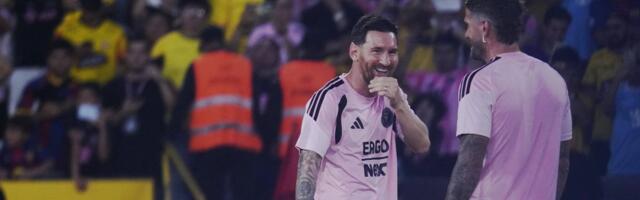 Pun sjaj Lionela Mesija protiv Barselone! Dva magična poteza bacila u ekstazu 55.000 navijača /VIDEO/