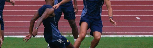 Dve istine: Gde je Ronaldo dok padaju bombe? (FOTO)