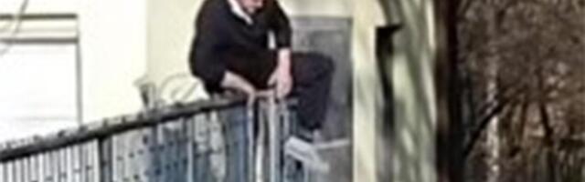 PORODICA MEHMEDOVIĆ IZ KAKNJA NA IVICI ŽIVACA ZBOG KOMŠIJE "Psuje mi dete, preti da će mi zaklati roditelje, skida se nag, zovem policiju 5 puta dnevno" (VIDEO)