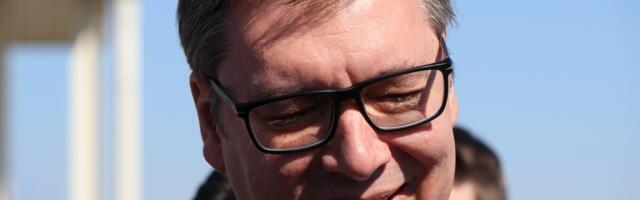 Vučić kaže da se nije uplašio i da ide u Crnu Goru
