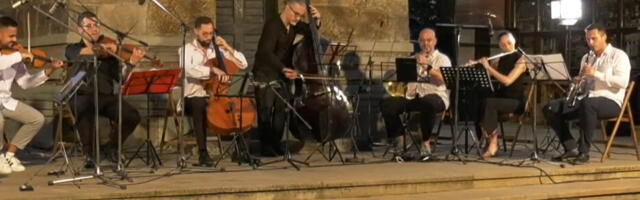 ČUVARI TRADICIJE U LAZAREVOM GRADU: Vrhunska izvedba narodnih melodija iz vremena srpskih kraljevskih porodica