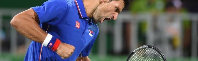 Federer i Nadal nisu bežali od NATO bombi kad su bili - Britanci brane našeg Novaka jer veruju da doživljava veliku nepravdu