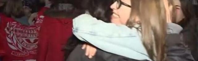 Kragujevčani emotivno dočekali studente posle protesta (FOTO)