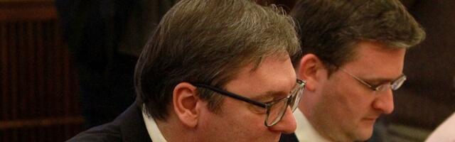 OPTUŽEN MINISTAR, PONOSNI PREDSEDNIK: Vučić stao iza Selakovića usred afere Generalštab
