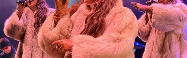 SVI GLEDAJU U BUTINE ALEKSANDRE RADOVIĆA: Pevačica se pojavila na dočeku Nove godine u Beogradu na vodi, o OVOME svi pričaju! (VIDEO)