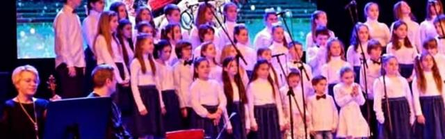 Božićni koncert dečijeg hora “Irmos“, gost Hornsman Koyote