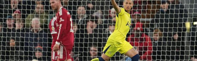 Liverpul u 90. minutu ostao bez celog plena, „pevcima“ zrno u borbi za spas