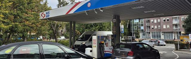 Ponovo umanjene akcize za gorivo, ali ništa od Vučićeve najave