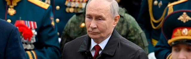 Putina ismevaju zbog izgleda na paradi, neke je zabrinulo njegovo lice: "Delovao je uplašeno"