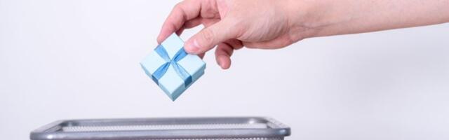 Pokloni koje treba baciti, važno je od koga su