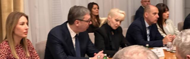 OBRAĆAJU SE VUČIĆ I PELEGRINI