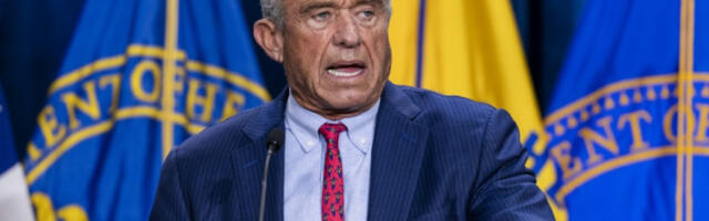 Суд блокирао реформу вакцинације Трамповог министра здравља