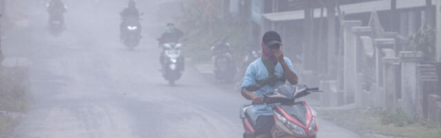 Индонезија: ерупција вулкана Демпо трајала скоро 14 минута