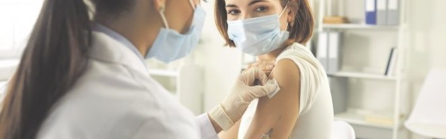 IMUNOLOG o VAKCINAMA protiv korone! KOJU IZABRATI i KADA ćemo da SKINEMO MASKE?