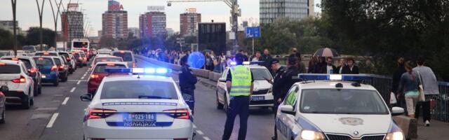Teška nesreća na Brankovom mostu: Autobus udario u auto, od 12 povređenih, 8 prevezeno na VMA! Na licu mesta više kola Hitne
