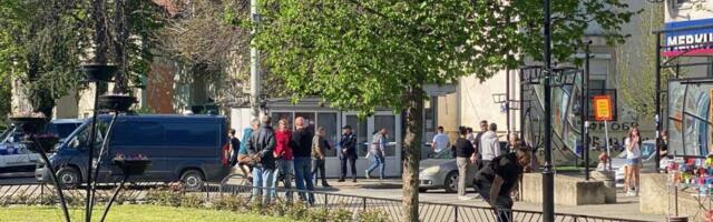 Ovo je mesto krvavog pira u Obrenovcu: Unuk izbo dedu i ubio njegovu partnerku (FOTO)