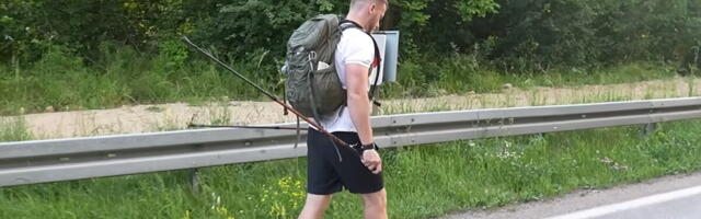 SLEPI MLADIĆ MU PROMENIO ŽIVOT! Nikola, otac troje dece, već treću godinu pešači BOS zbog zaveta koji dira u srce, evo šta mu daje snagu: "Dok sam živ..."