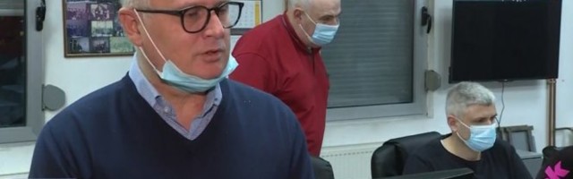 SNEG JE PADAO U BEOGRADU; ALI SE NIJE ZADRŽAO! Vesić: Delovali smo prevetivno - BAČENO JE 20 TONA SOLI DA SE ULICE NE BI LEDILE!