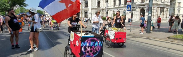 Na Paradi ponosa u Beču se viorila  zastava SFRJ: Ovo je balkanska ljubav