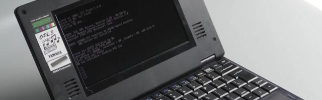 Retro laptop Book 8088 je omaž legendarnom IBM PC 5150