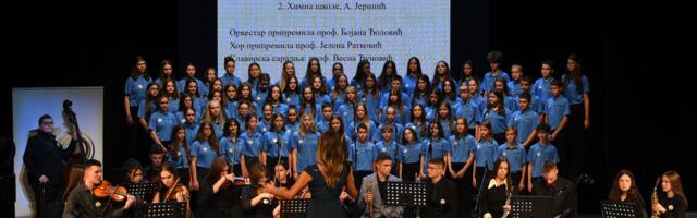 Ovako je bilo na koncertu povodom obeležavanja 70 godina Muzičke škole (FOTO GALERIJA)