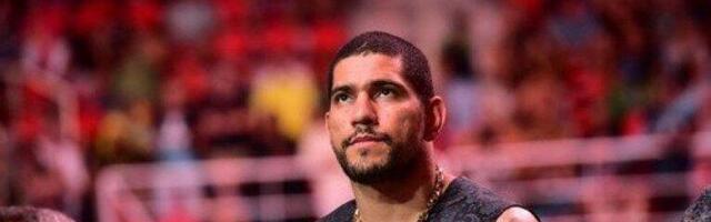 TEŠKA ŽIVOTNA PRIČA SLAVNOG ŠAMPIONA! Kao tinejdžer OSTAVIO školu! Odao se alkoholu, pa postao VULKANIZER! Danas je jedna od najvećih ZVEZDA oktagona!