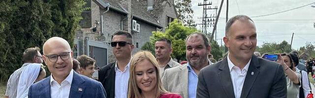 Premijer Srbije Miloš Vučević podneo ostavku