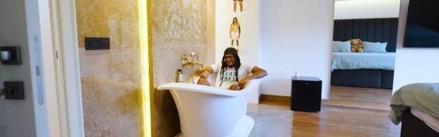 Moneke pokazao velelepnu vilu u kojoj živi u Beogradu: Jedan detalj je oduševio i zvezdaše i partizanovce /VIDEO/