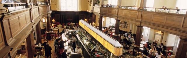 Crkvu staru 300 godina pretvorili u restoran: Poseti ga 800.000 ljudi godišnje, cene hrane i pića sve iznenadile (FOTO)