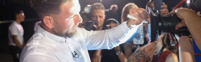 OVA ZGODNA BRINETA JE NOVA DEVOJKA STANISLAVA KROFAKA! Na mrežama sve puca od oblina, ovo su detalji o njihovoj vezi (FOTO)