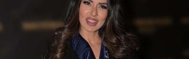 Blistala u zlatnom: Tanja Savić oduševila pesmom i odevnom kombinacijom na dočeku Nove godine u Banjaluci (VIDEO)