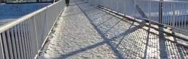 Javne površine u Nišu nebezbedne zbog snega i leda