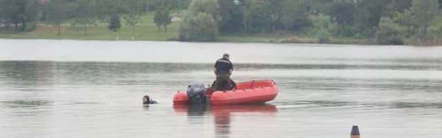 DRAMA KOD RAČE! HRABRI SPASIOCI DVA PUTA VADILI ISTOG DAVLJENIKA IZ SAVE: Spasiti nečiji život - nema cenu