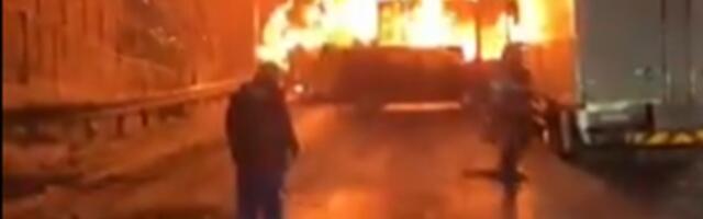 U sudaru učestvovalo 50 vozila: Teška saobraćajna nesreća u Japanu (VIDEO)