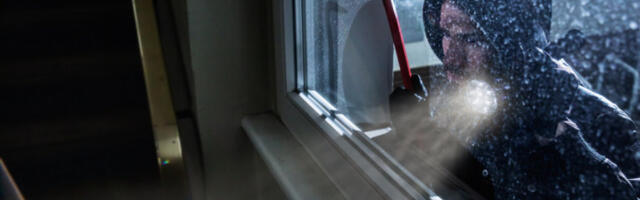 ALBANAC POKUŠAO DA OPLJAČKA POŠTU, PA BEŽEĆI KRAO SVE REDOM! Policija ga pronašla na nesvakidašnjem mestu! (VIDEO)