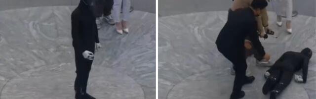 Pogledajte "demonski okret" kineskog robota: Krenuo manekenskim hodom, pa pao na pod tokom demonstracije