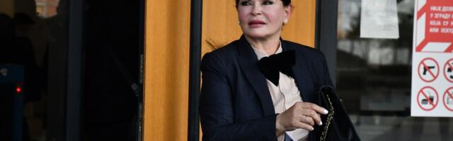 Ova USPEŠNA DOKTORKA je ĆERKA Mirjane Antonović: Dobila je iz braka sa moćnikom pre romanse sa Miroslavom Ilićem, POLUBRAT Devin krenuo njenim stopama daleko van Srbije (FOTO)