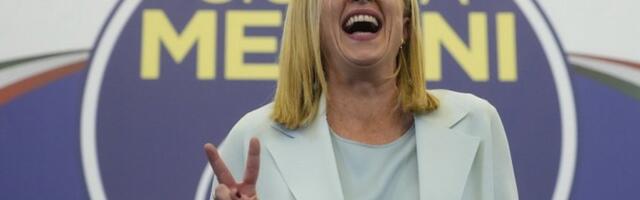 SKANDAL U ZEMLJI: Premijerka se fotkala sa ŠEFOM MAFIJE! Ne skida osmeh s lica (FOTO)