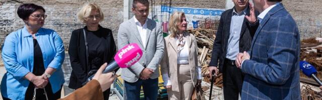Gradonačelnik Bakić i ministar Glišić obišli radove u subotičkoj OŠ "Đuro Salaj"