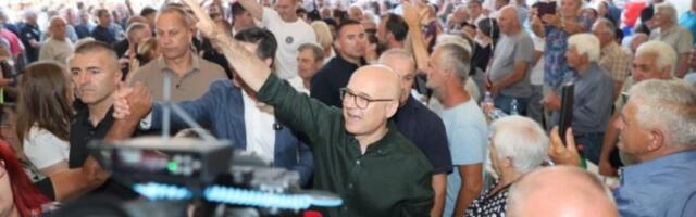 "LJUDI ŽELE DAŽIVE NORMALNO I BEZ PODELA"! Vučević posetio selo Trupale kod Niša - Narod i država su iznad svega! (FOTO)