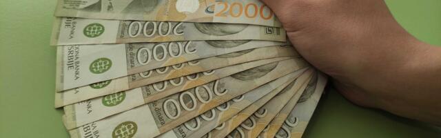 Lagali da su radnici Gradske uprave u Pirotu, tražili 83-godišnjakinji da im pokaže nakit i novac i potom ga ukrali