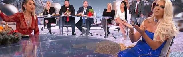 HITNO ZAUSTAVLJEN PROGRAM NA PINKU, KARLEUŠINO OBRAĆANJE OSTAVILO JOVANU BEZ TEKSTA: Sve je usledilo nakon najave!