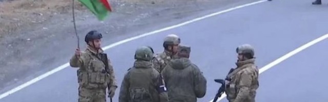 NAORUŽANI AZERI STIGLI DO MANASTIRA, A ONDA SU IM DVOJICA RUSA IM KRENULA U SUSRET! Hrišćanske svetinje se ne diraju, AMAN!